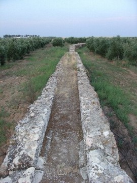 http://www.celtiberia.net/imagftp/im480049296-Acueducto%20Romano%20de%20Italica.jpg